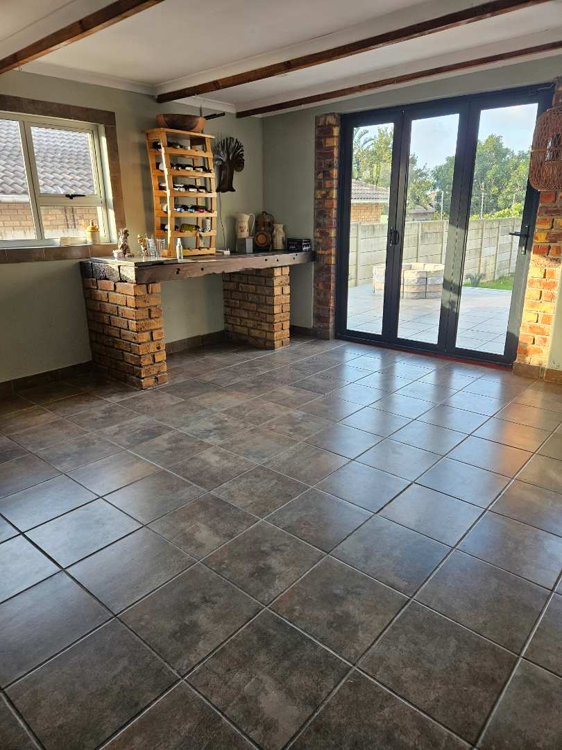 4 Bedroom Property for Sale in Kamma Heights Eastern Cape